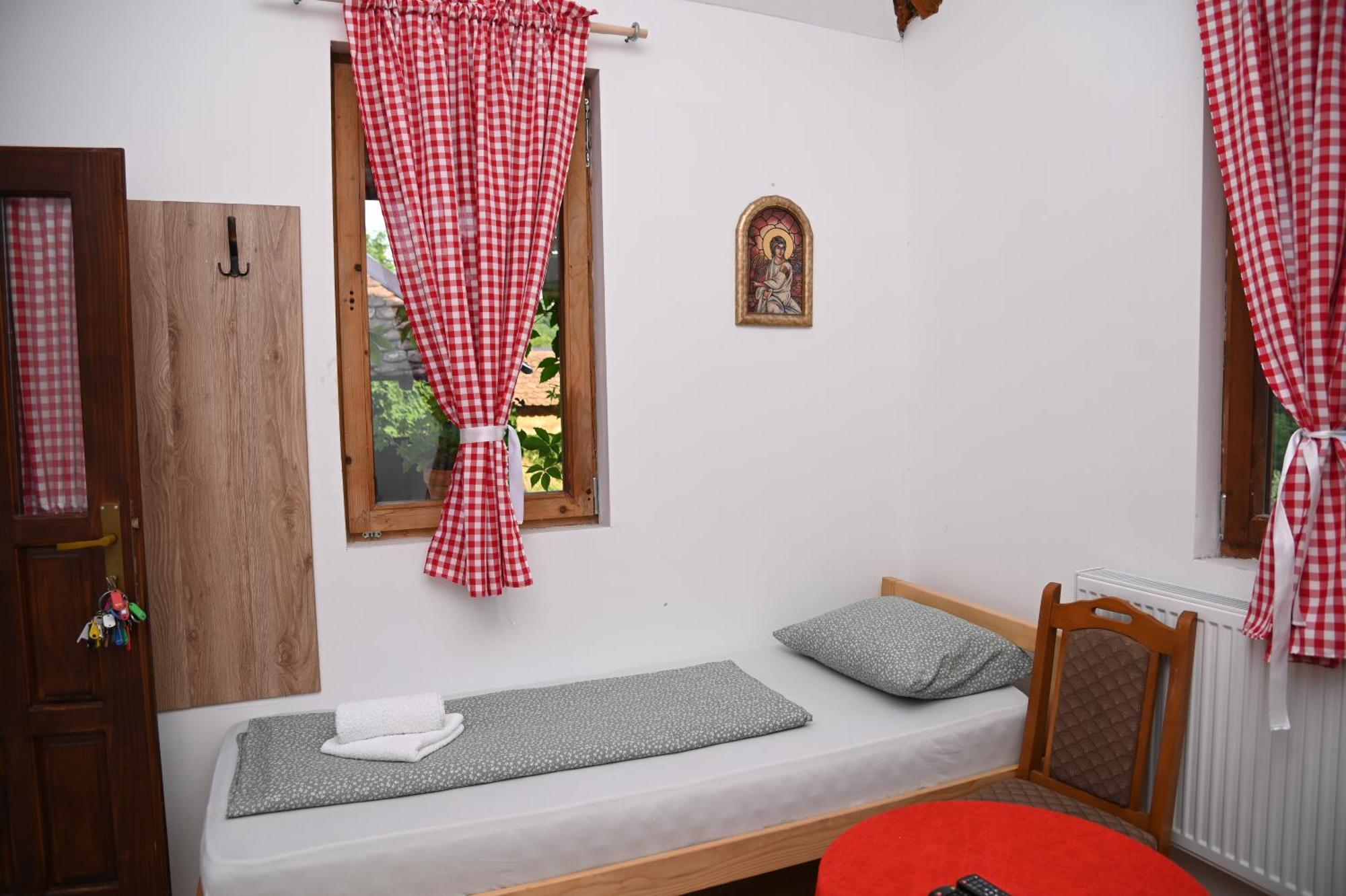 Konak Dobri Potok Krupanj ภายนอก รูปภาพ