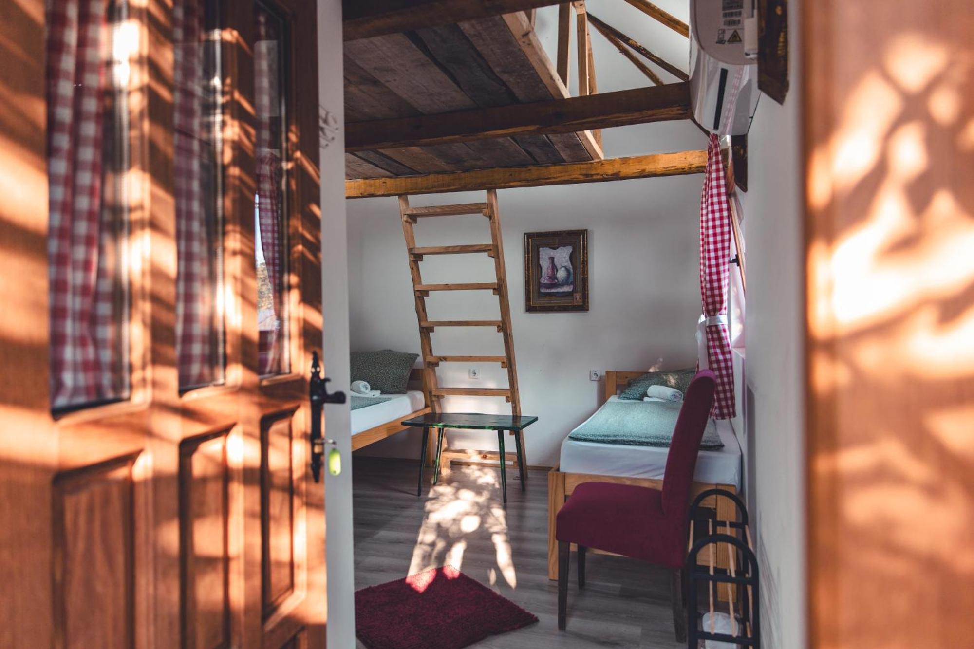 Konak Dobri Potok Krupanj ภายนอก รูปภาพ